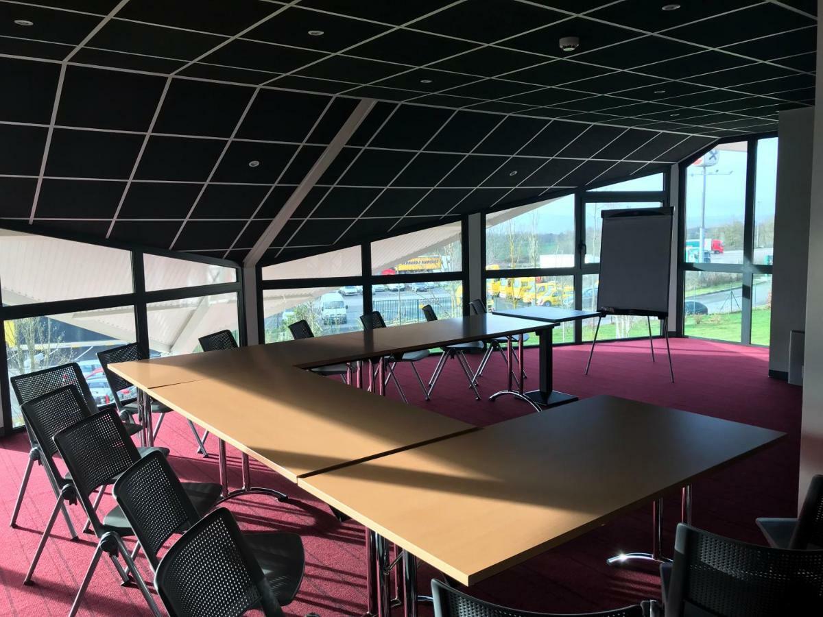 Fasthotel Montmarault Dış mekan fotoğraf